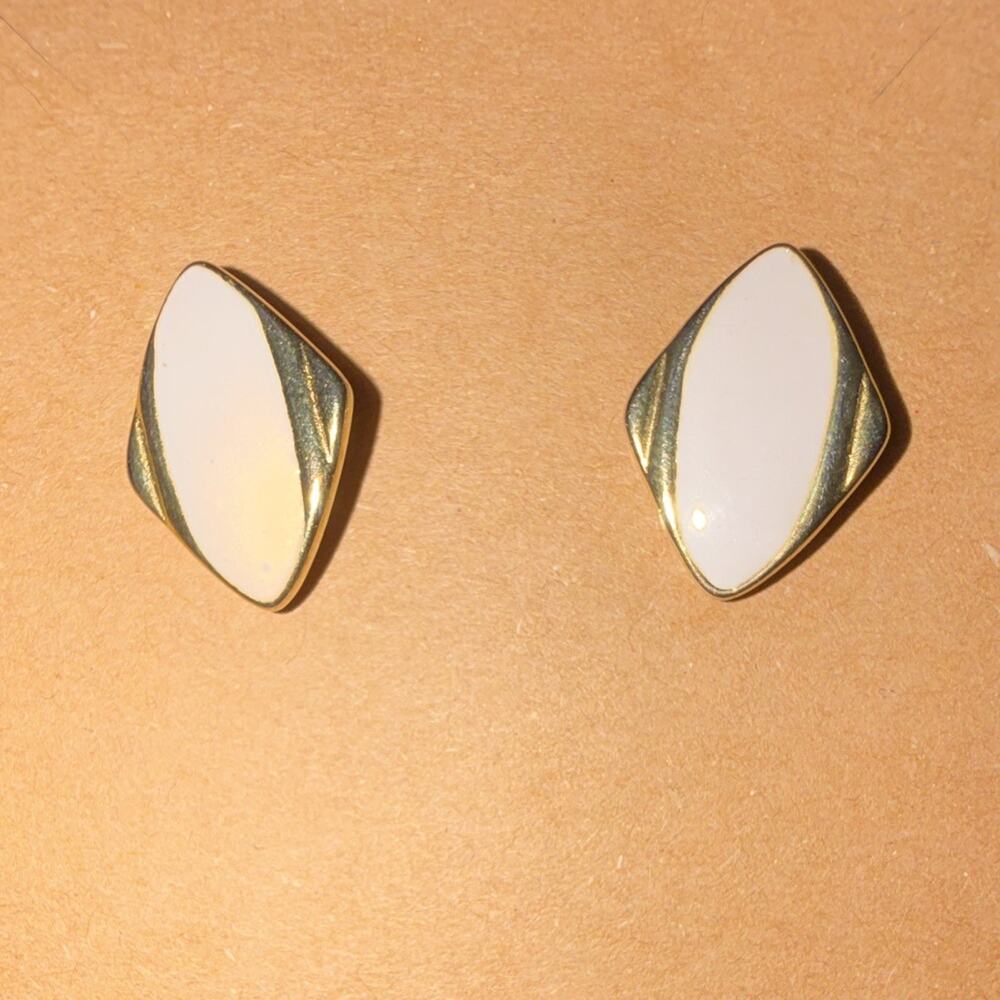 Vintage Gold Tone Pale Pink Enamel Stud Earrings Metal Butterfly Back